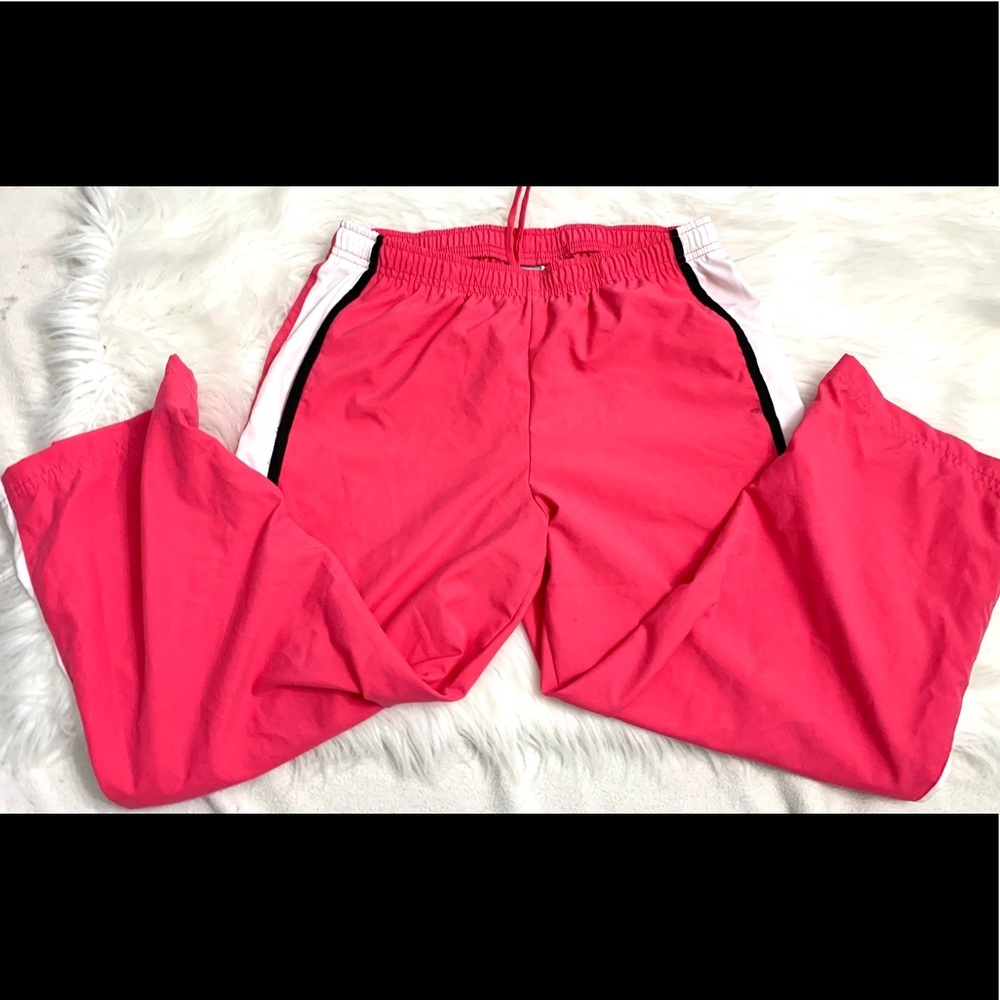 Ladies cropped Nike Activewear Pants